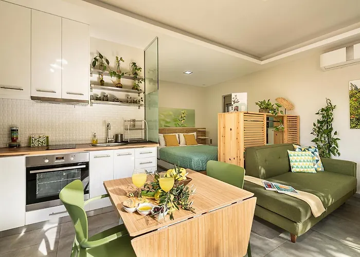 Olive Lemon Biophilic House & Lush Forest Garden
