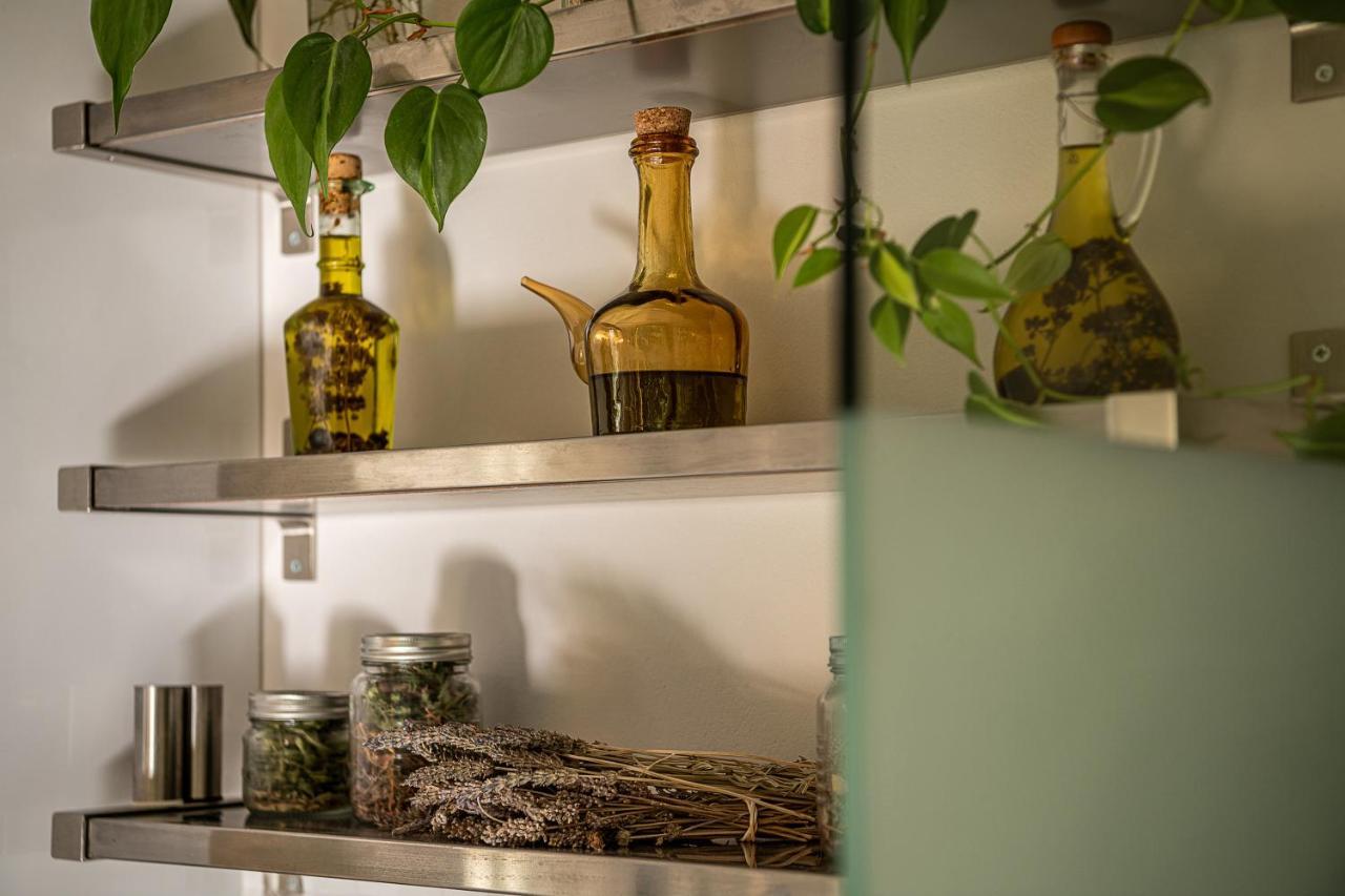 Olive Lemon Biophilic House & Lush Forest Garden Vámos