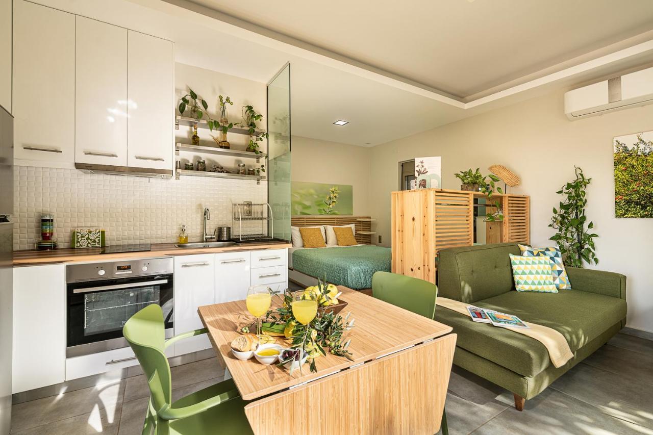 Olive Lemon Biophilic House & Lush Forest Garden 度假居 Vámos